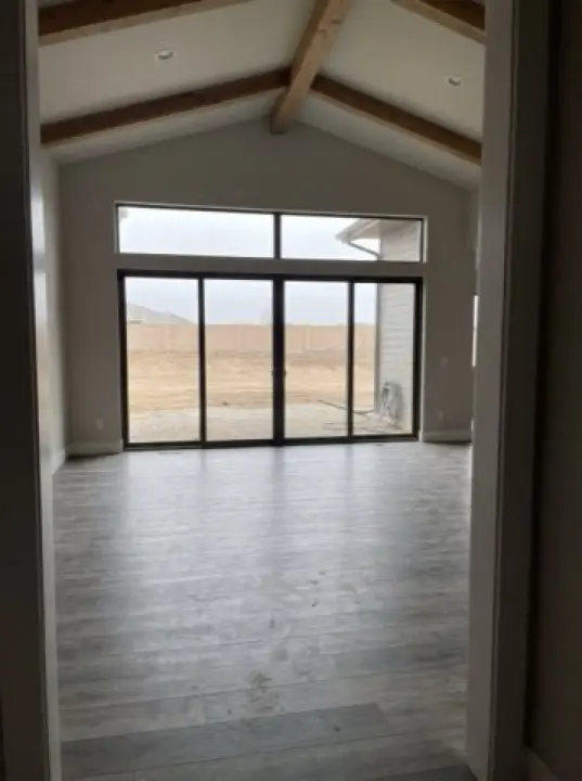 Example post: One room, staged two ways. Which sold it?